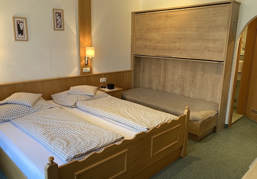 Ansicht von den Betten im Kinderzimmer vom Zimmer Schwertlilie
