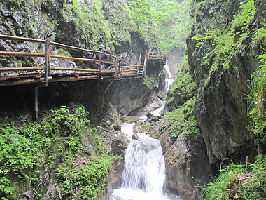 zeigt die Dr. Vogelgesang-Klamm