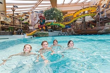 zeigt die Piratenbucht im Spaßbad Aquapulco