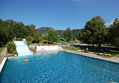 zeigt den Badebreich vom Alpenbad in Micheldorf